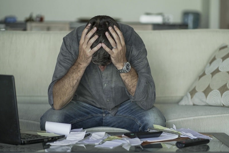 Six Signs that Your Debt has Become a Problem