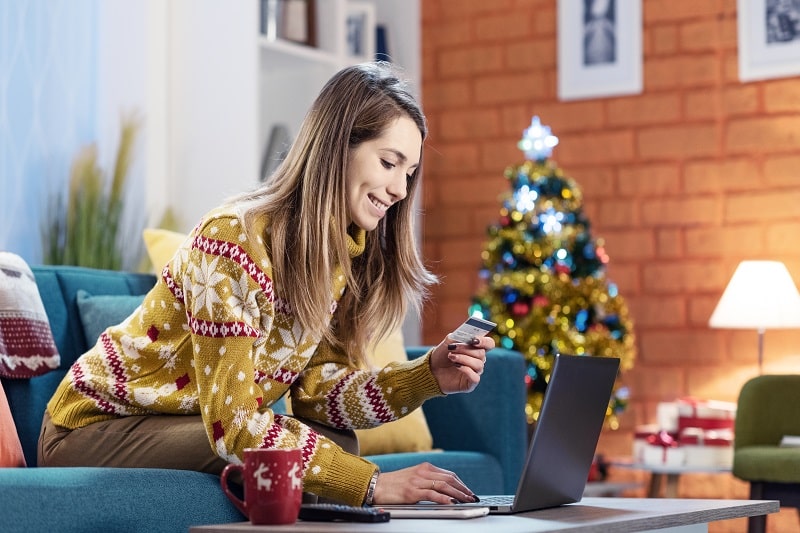 Have Yourself A Very Merry Debt Free Christmas With These Four Steps
